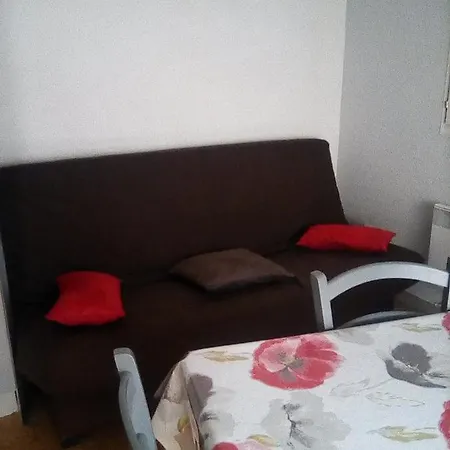 St Lary Bien Vivre Skis Randonnee *