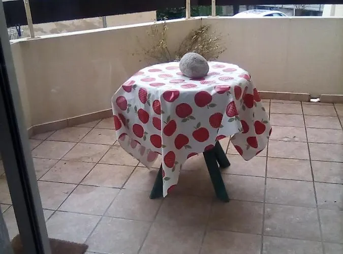 St Lary Bien Vivre Skis Randonnee *